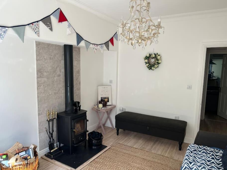 Lilly'S Cottage, Filey, Sleeps 8 Exterior foto